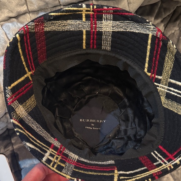 Burberry By Philip Treacy Check Bucket Hat - Picture 6 of 6